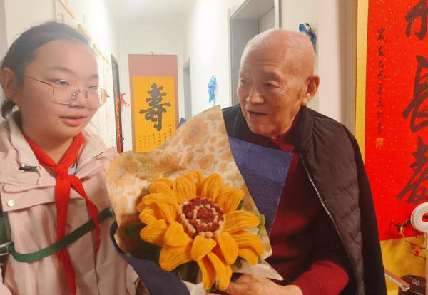 看望孟昭德老先生 (1)